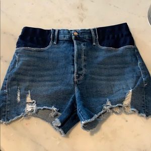 Good American Maternity Bombshell short